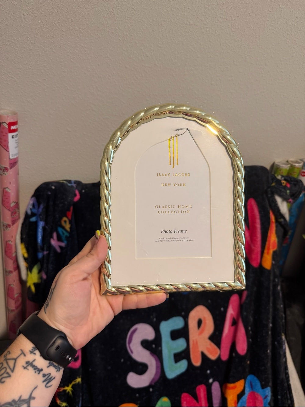 Isaac Jacobs Gold Arch Picture Frame - Classic Twisted Edge